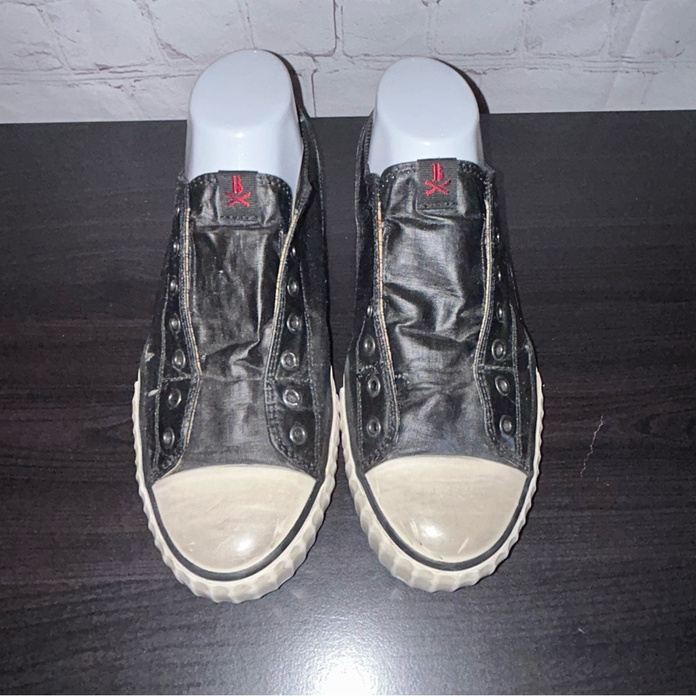 John Varvatos Bootleg Waxed
Canvas Laceless Slip-On
Sneakers‎ men’s size 7.5